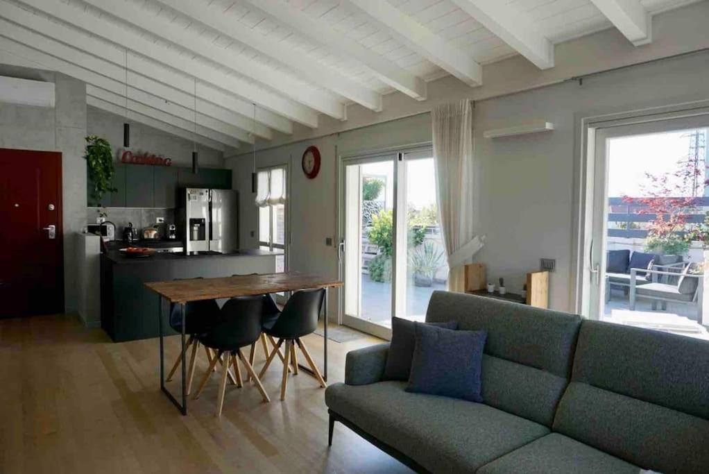 Appartement Le Terrazze 18 à Brescia Extérieur photo